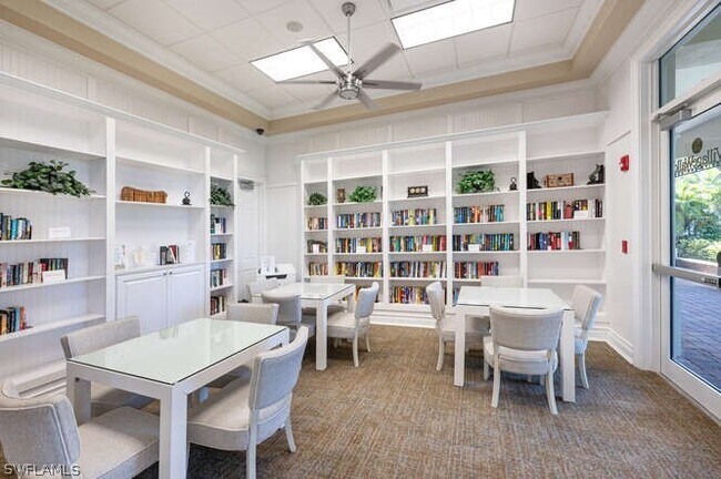 Foto del edificio - 15085 Danios Dr