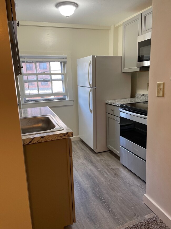 Building Photo - 282 Middle Street