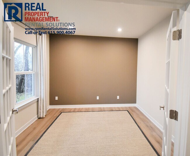 Foto del edificio - Gorgeous 3 bedroom home with office/den, t...