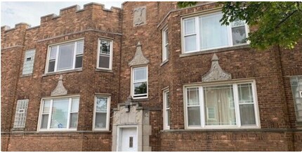 Building Photo - 2209 E 84th St