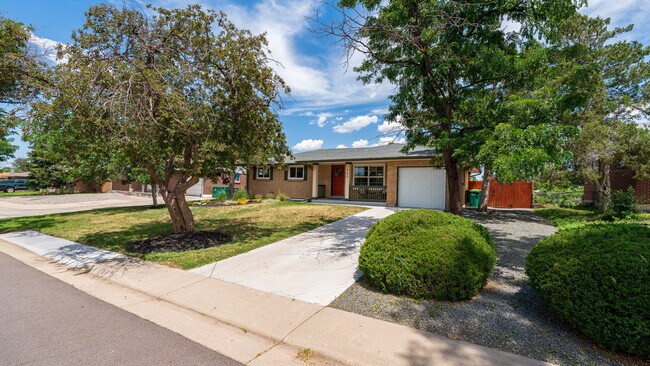 Foto del edificio - 480 Troy St