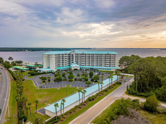 Building Photo - 1600 Marina Bay Dr