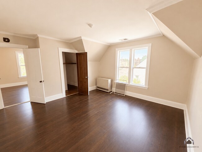 Foto del edificio - 6 Hazelwood Ave