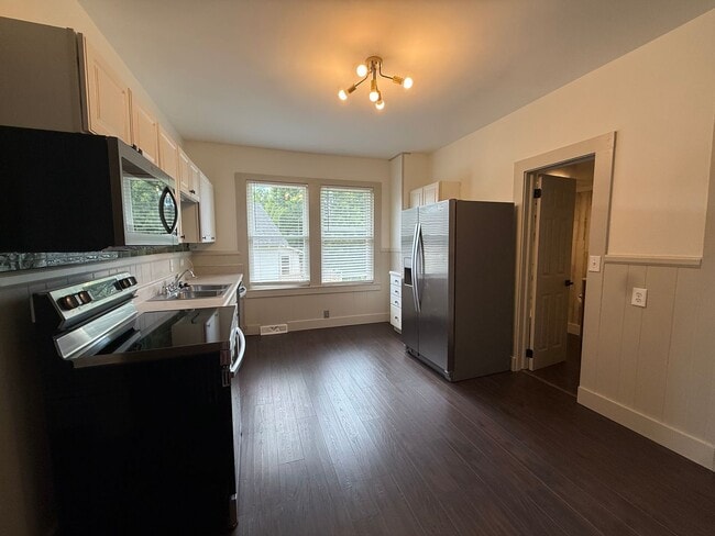 Photo - Charming Travelers Rest Cottage Near Swamp Rabbit Trail House