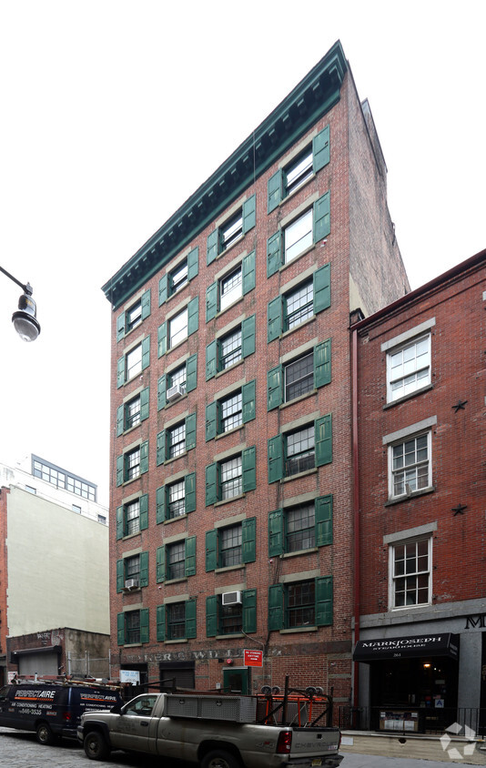 Primary Photo - 265 Water St