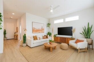 Building Photo - 6041 E Valley Way