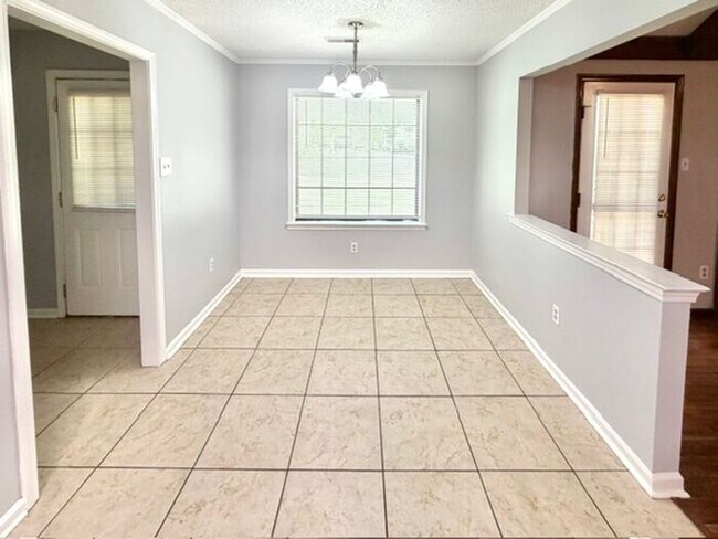 Building Photo - Cordova Home-Spacious 3 bedroom 2 bath home