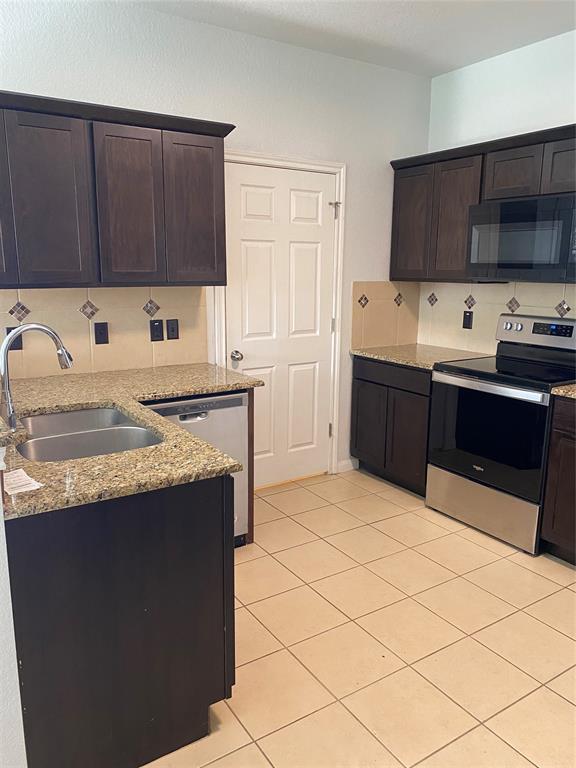 Foto del edificio - 3205 Ranch to Market Rd 1869