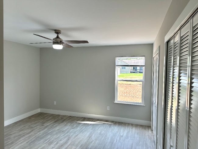 Building Photo - 1956 W Cadmus Rd