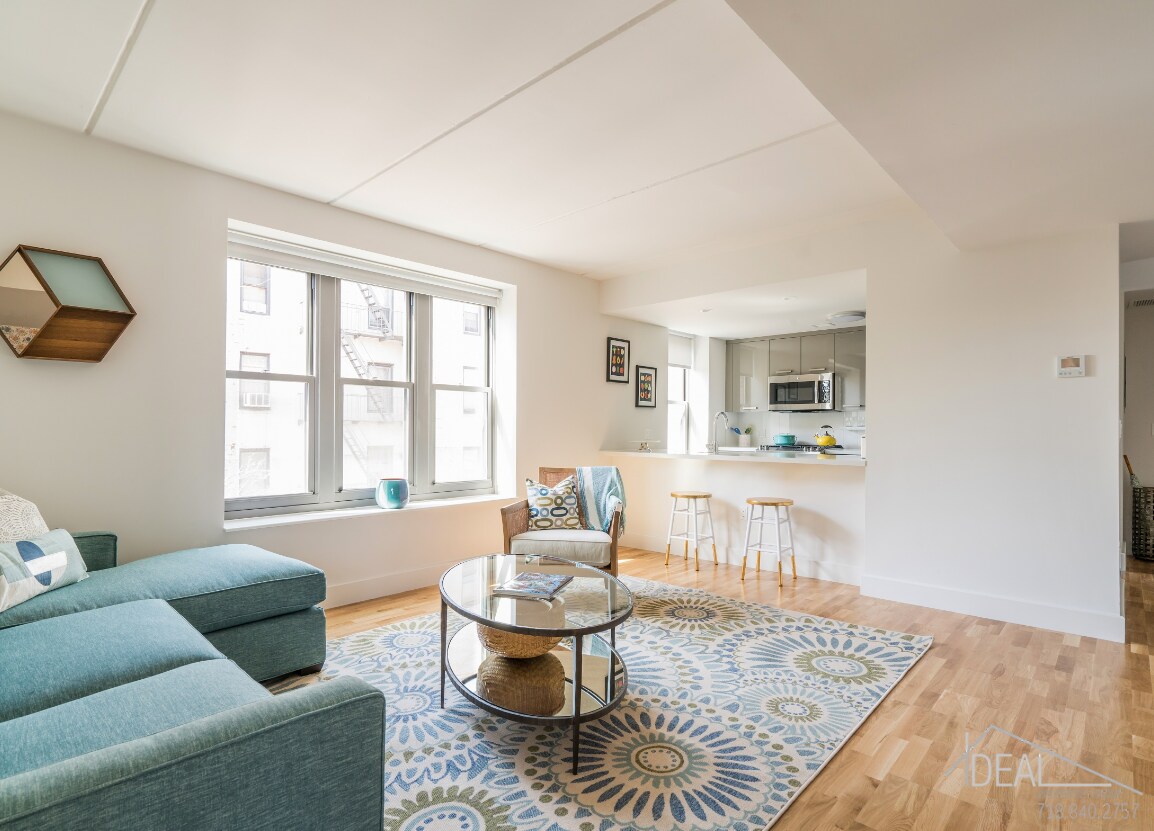 Foto principal - 307 Clarkson Ave