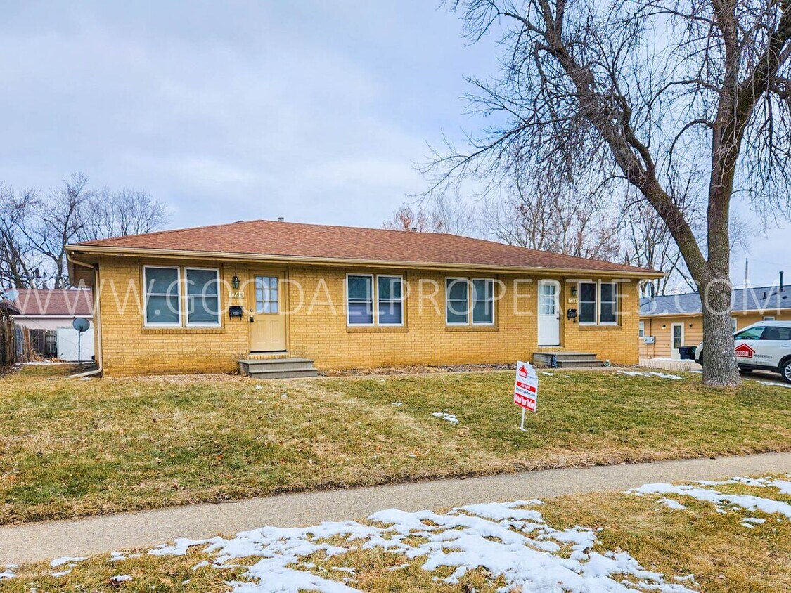 Primary Photo - Cozy 2 bedroom duplex in Ankeny