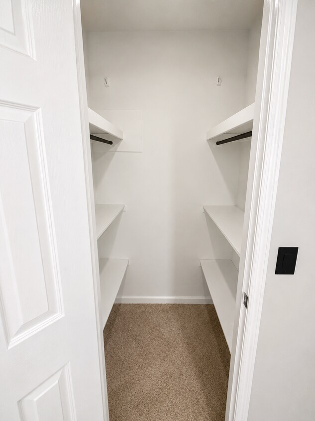 Foto del edificio - Private Room for Rent in a Shared Home!