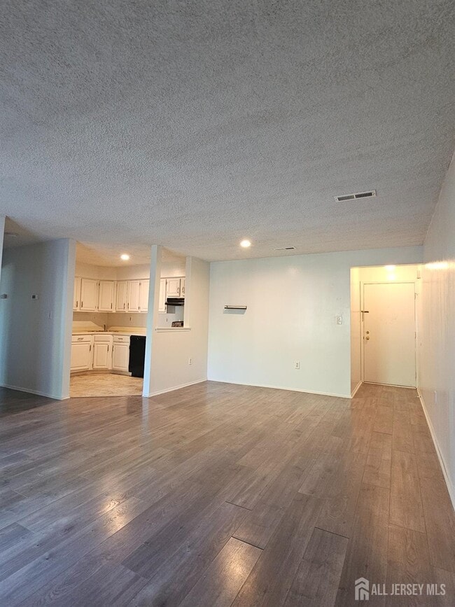 Building Photo - 2307 Aspen Dr