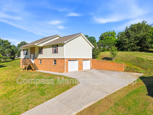 Photo - 1690 River Bend Road House
