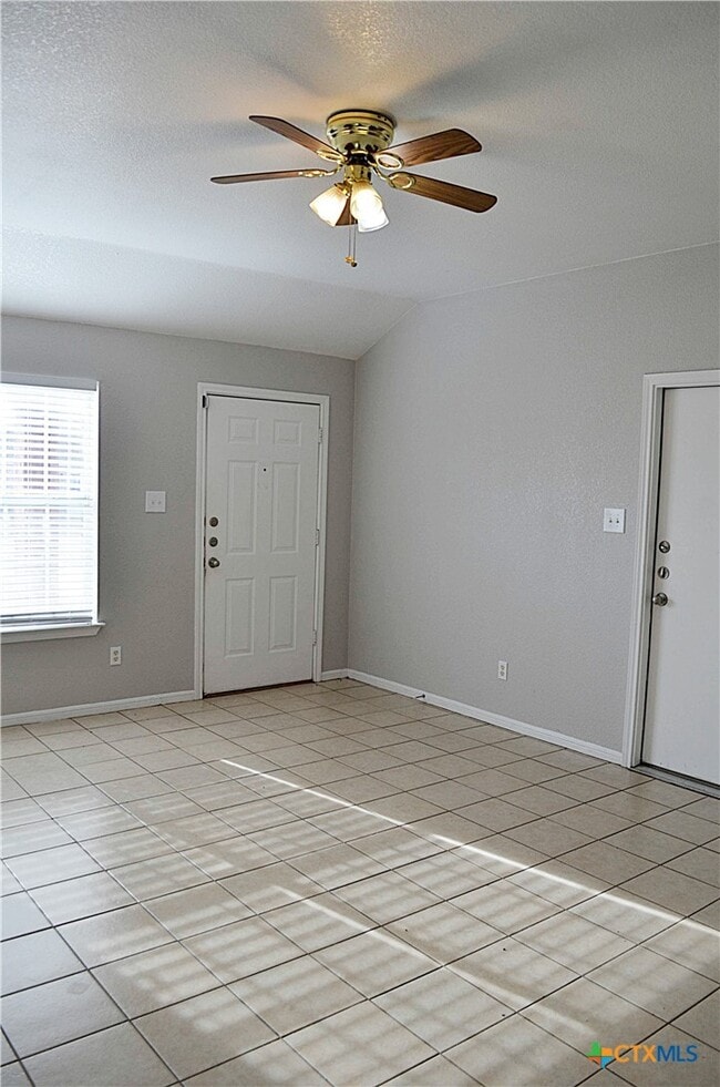 Building Photo - 305 Bermuda St