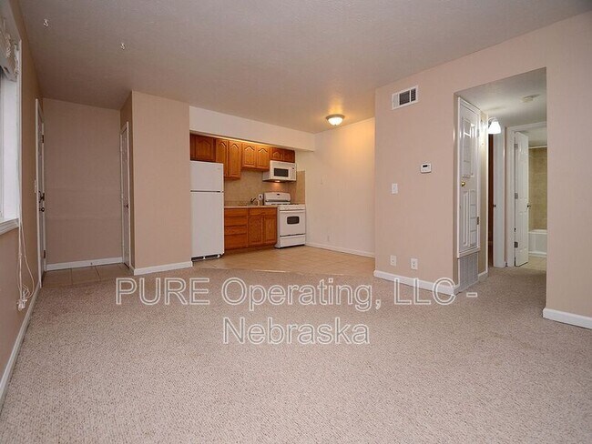 Photo - 612 N 46th St Apartment