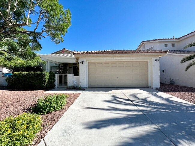 Foto del edificio - CHARMING 3BD/2BA HOME NEAR ELKHORN