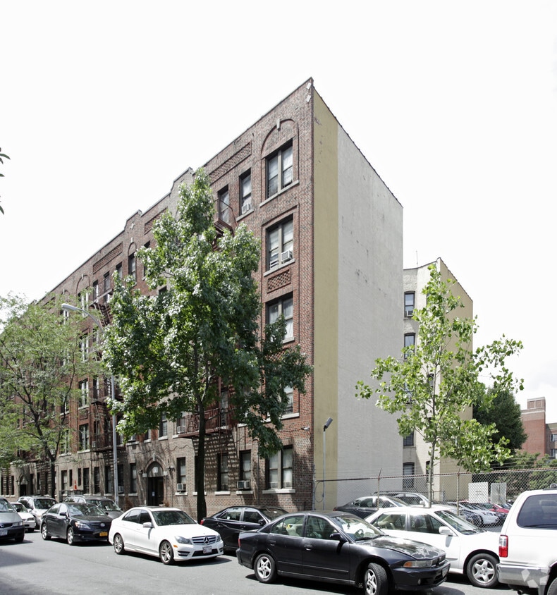 Building Photo - 2545 Olinville Ave