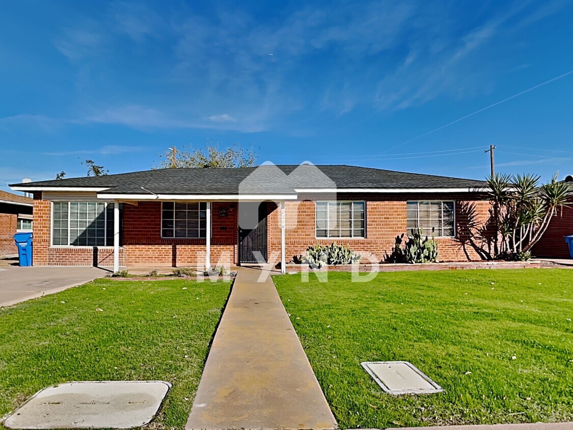 Foto principal - 2214 E Monterosa St