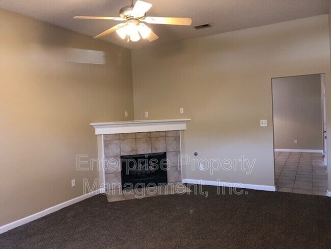 Building Photo - 6833 Kamali Ave