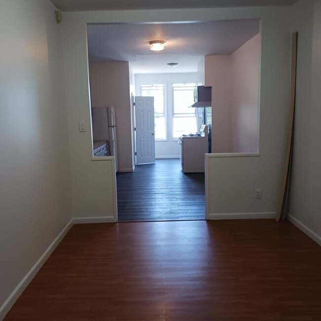 Building Photo - 456 Grandview Ave