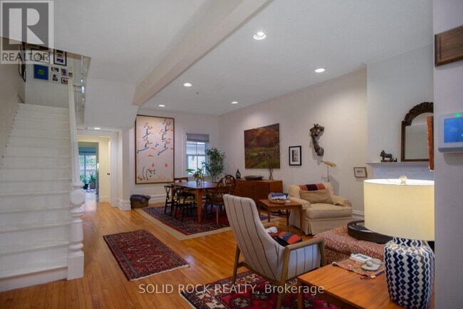 Photo du bâtiment - 432 Besserer St