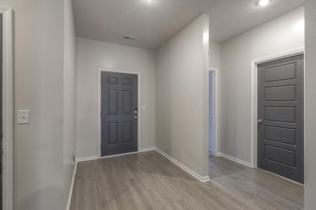 Foto del edificio - 8004 SE 6th St