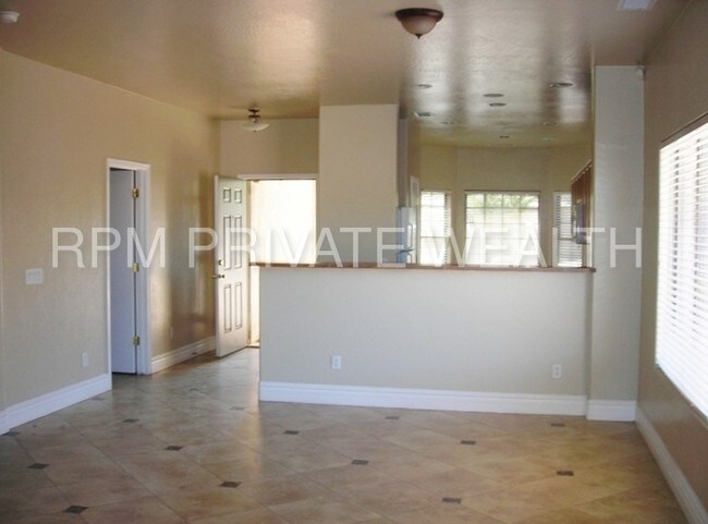 Building Photo - 8350 W Papago St
