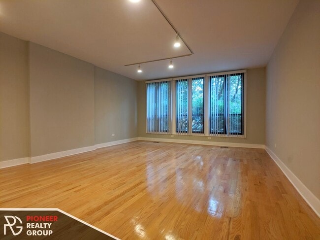 Foto del edificio - 1421 N Dearborn St