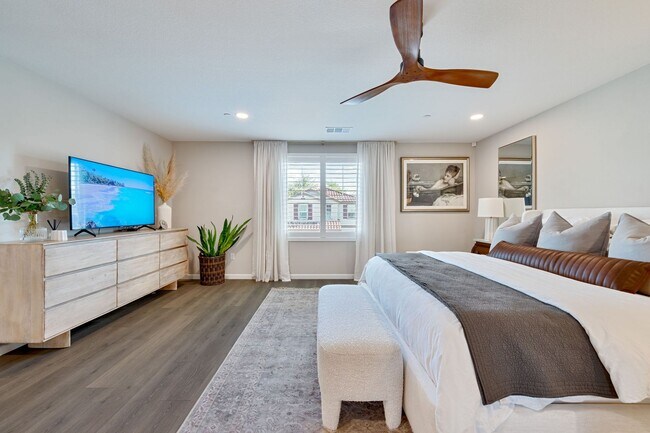 Foto del edificio - Designer Upgrades & Custom Touches in This...