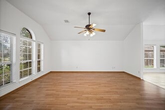 Building Photo - 26115 Cypresswood Dr
