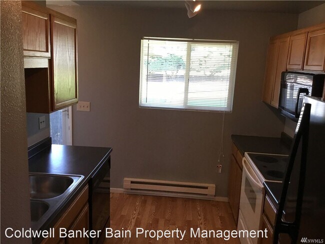 Foto del edificio - 2 br, 1.5 bath House - 12404 S.E. 272nd Pl...