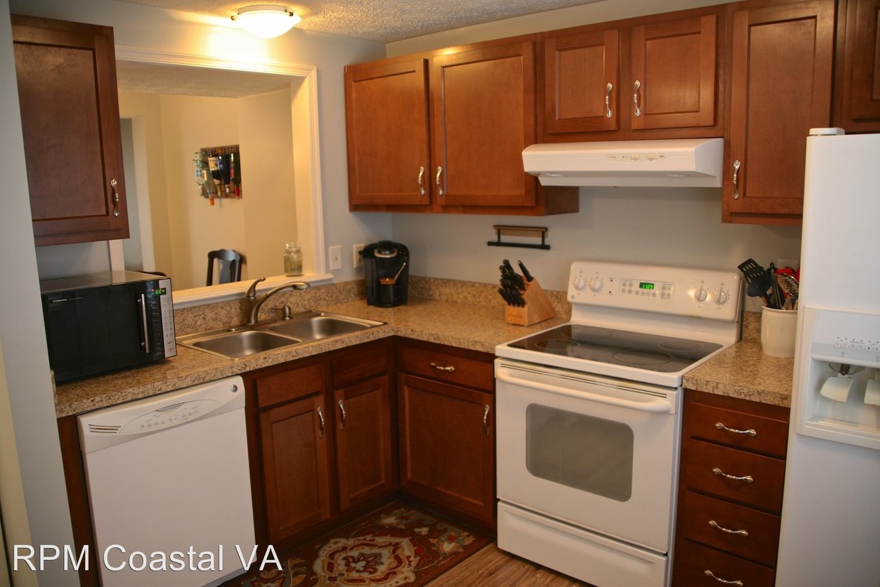 Primary Photo - 502 Chanticlar Ct