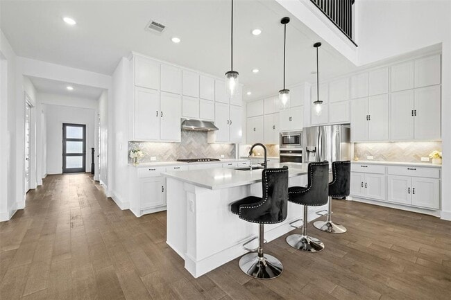 Building Photo - 172 Shady Hl Lp