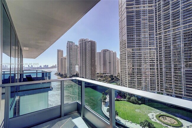 Foto del edificio - 200 Biscayne Blvd Way
