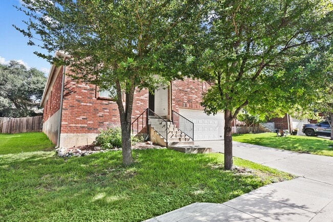 Building Photo - Well-Maintained 3-Bedroom Home – Ideal for...