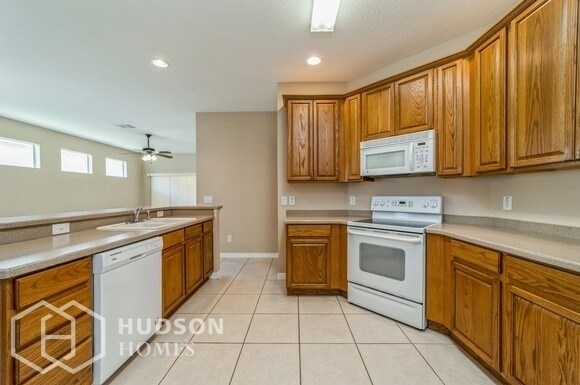 Foto del edificio - NOW AVAILABLE! 1205 Longville Cir, Tavares...