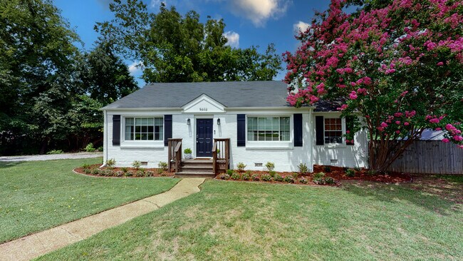 Building Photo - 5602 Stoneway Trl