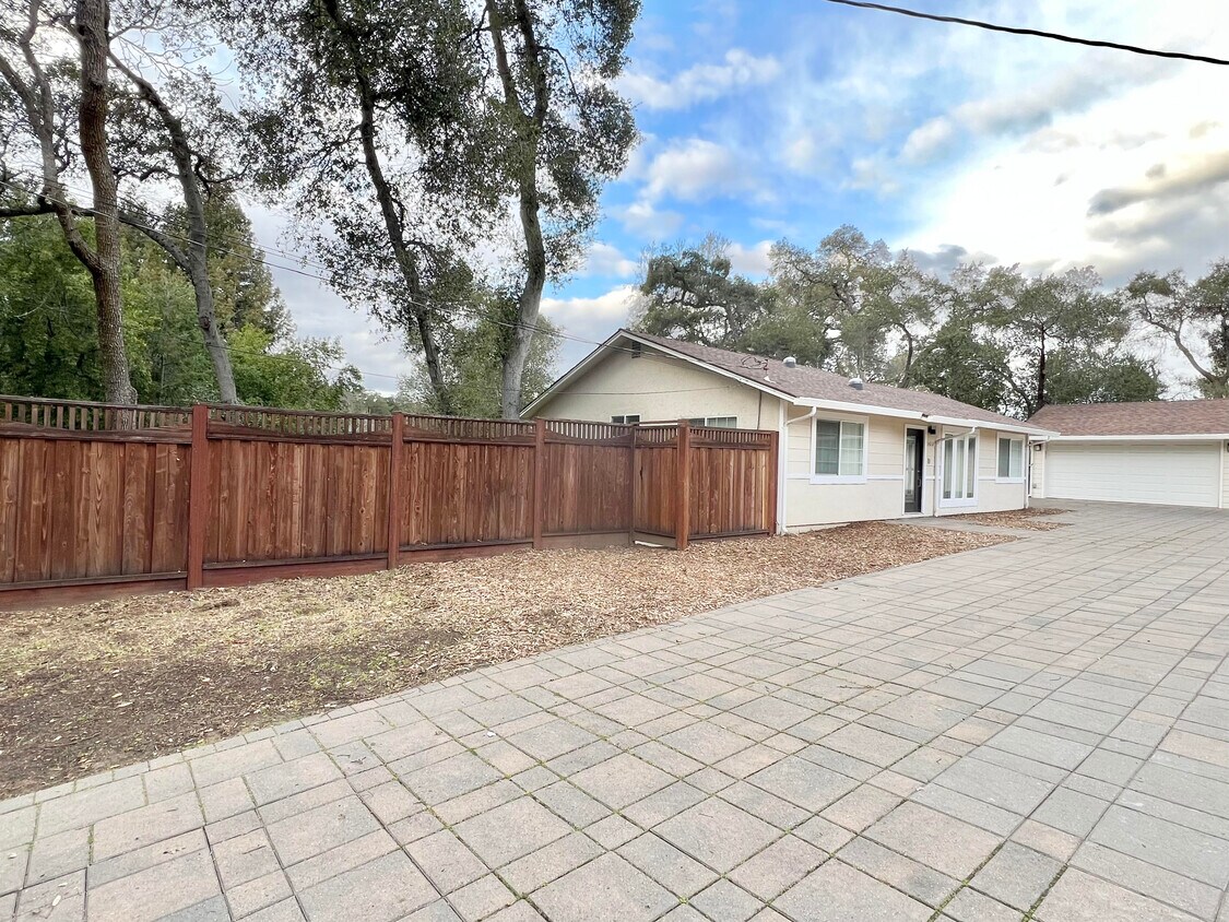 Primary Photo - 14215 Worden Way