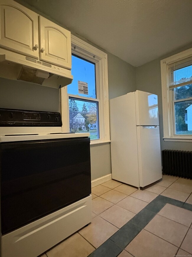 Foto del edificio - 449 Newfield St