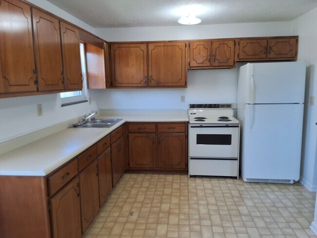 Building Photo - 111 Cherrywood Dr