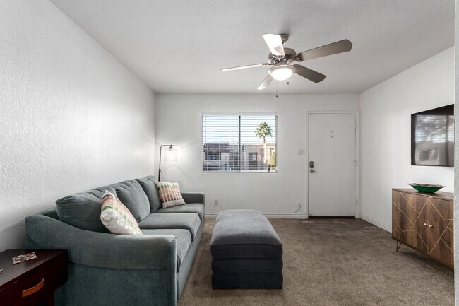 Foto del edificio - 5995 N 78th St