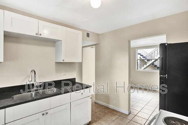 Foto del edificio - 1530 W 21st St