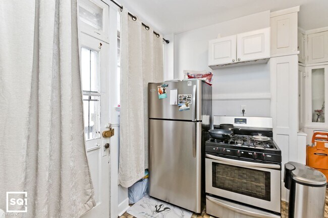 Foto del edificio - 4107 N Ashland Ave