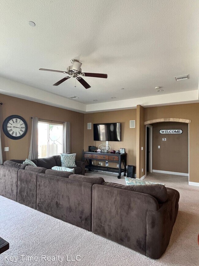 Foto del edificio - 3 br, 3 bath House - 3575 McCormick Blvd D201