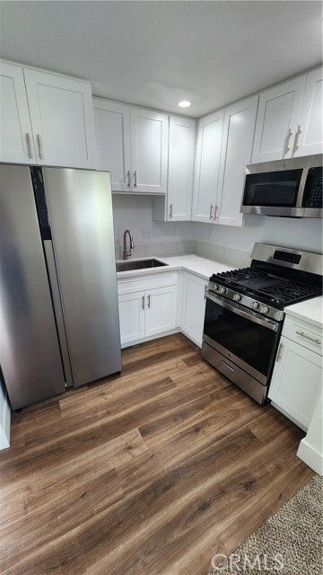 Building Photo - 988 El Camino Dr