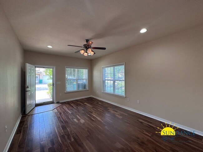 Foto del edificio - Stunning  3 Bedroom Townhouse in Fort Walton