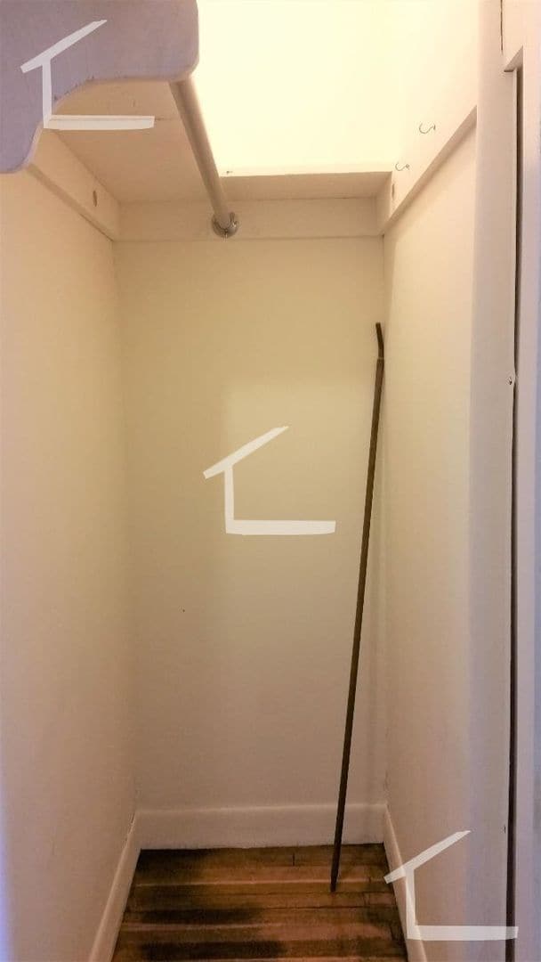 Photo - 1Br/1Bth,  Heat/Hot Water included!  On bus line. Laundry in building! House