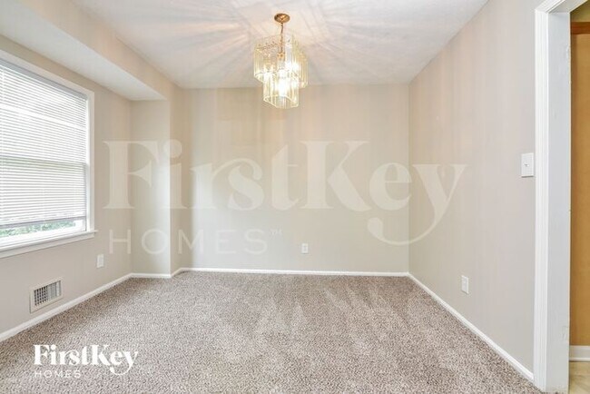 Building Photo - 5892 Hallwood Ct