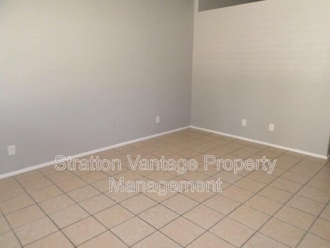Building Photo - 5136 E Evergreen St